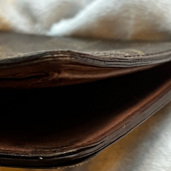 Authentic Vintage Louis Vuitton Monogram Bi-Fold Wallet - Picture 6 of 13